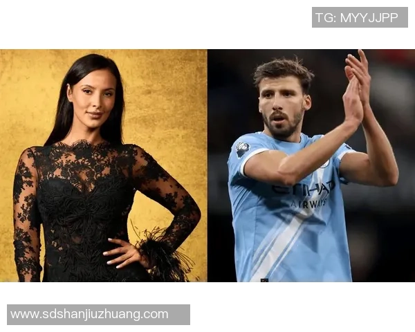 足球明星与迪士尼梦幻世界的奇妙合影瞬间分享